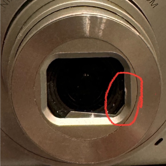 Nikon Coolpix S3200 Compact Digital Camera - Picture 9 of 9